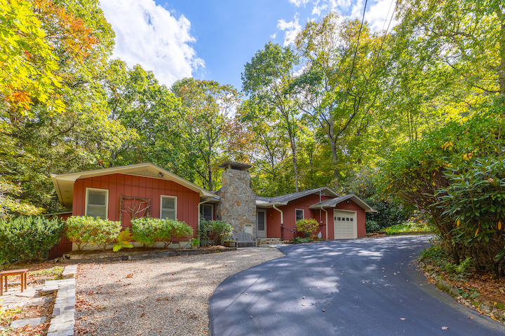 Highlands, North Carolina 28741, 3 Bedrooms Bedrooms, ,2 BathroomsBathrooms,Residential,For Sale,7755