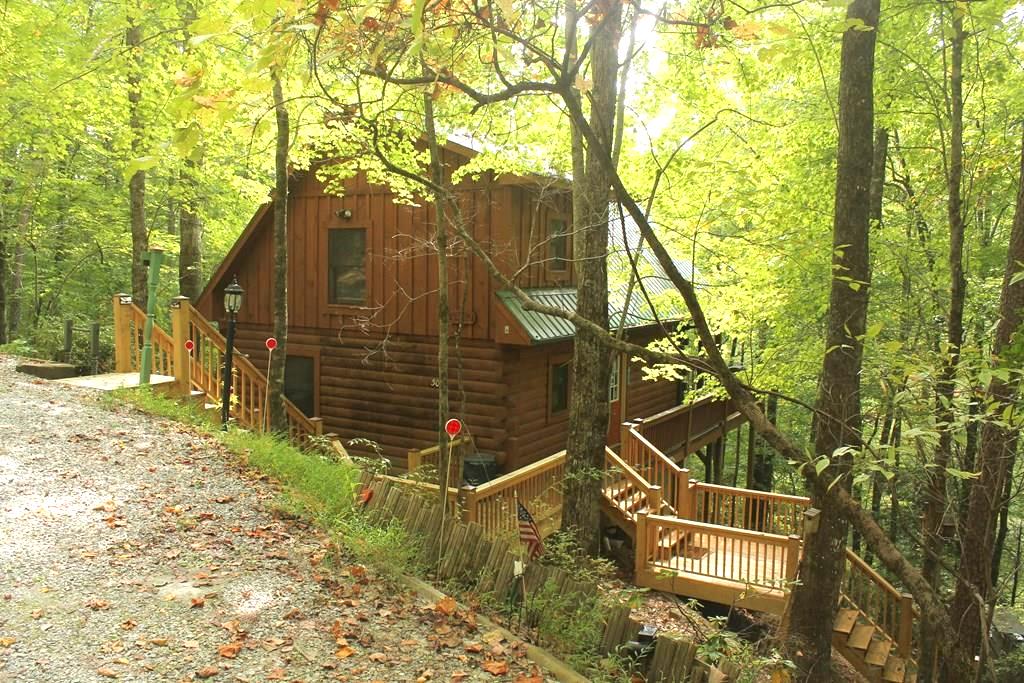 Bryson City, North Carolina 28713, 2 Bedrooms Bedrooms, ,2 BathroomsBathrooms,Residential,For Sale,8702