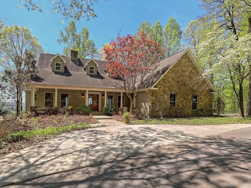 Clayton, Georgia 30525, 4 Bedrooms Bedrooms, ,3.5 BathroomsBathrooms,Residential,For Sale,8752