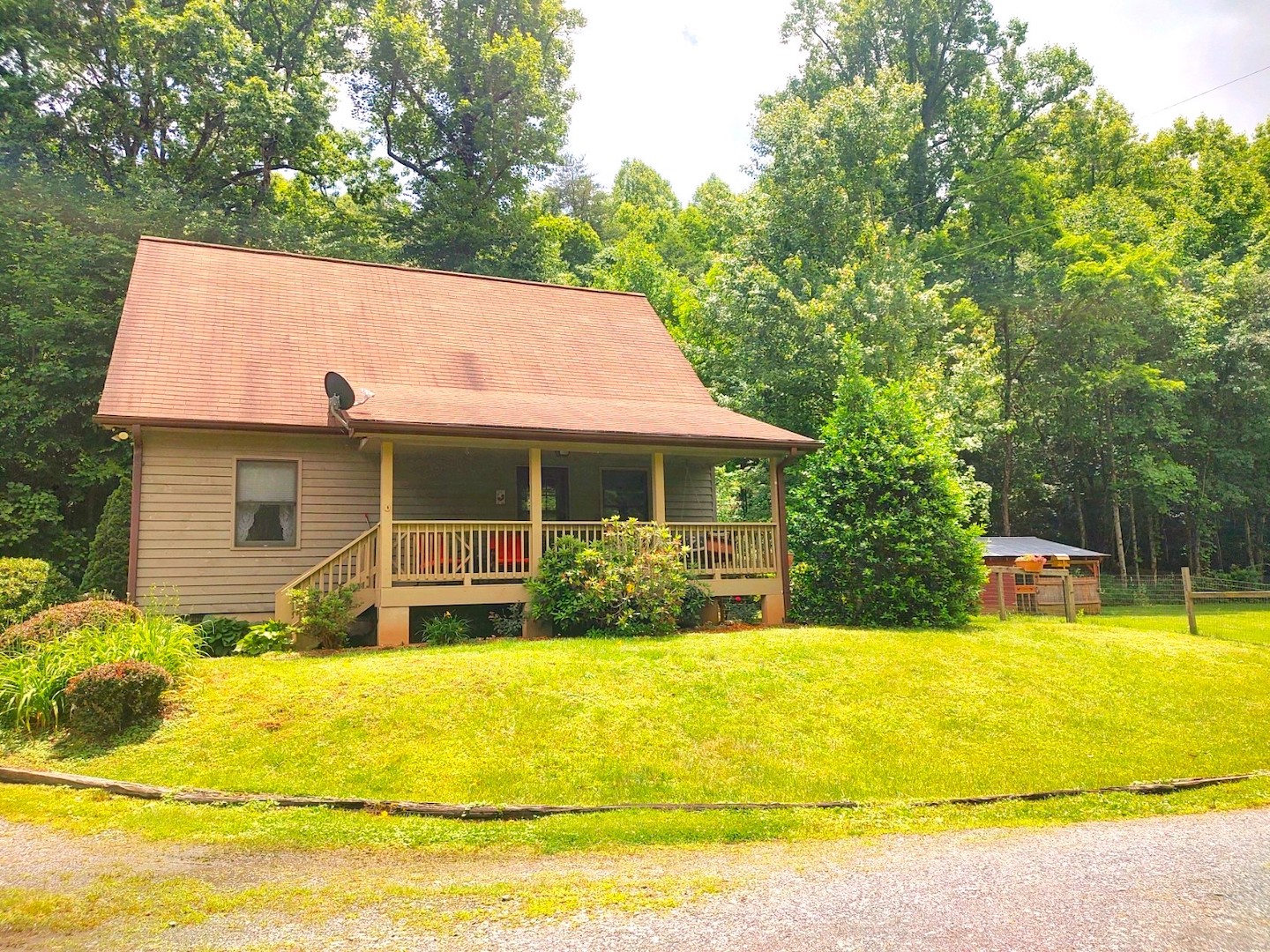 Sylva, North Carolina 28779, 2 Bedrooms Bedrooms, ,2 BathroomsBathrooms,Residential,For Sale,8975