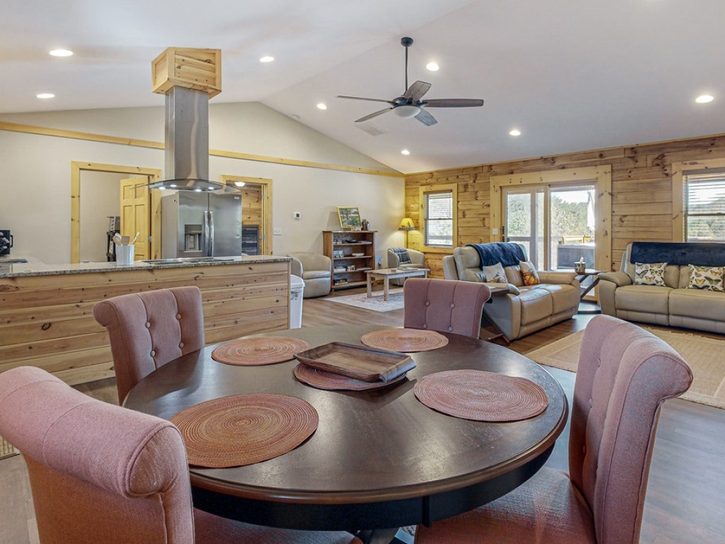 Whittier, North Carolina 28789, 2 Bedrooms Bedrooms, ,3 BathroomsBathrooms,Residential,For Sale,8990