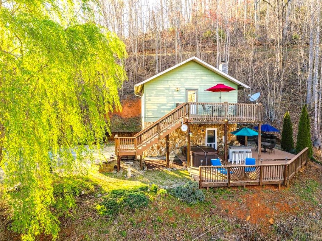 Bryson City, North Carolina 28713, 1 Bedroom Bedrooms, ,1 BathroomBathrooms,Residential,For Sale,9003