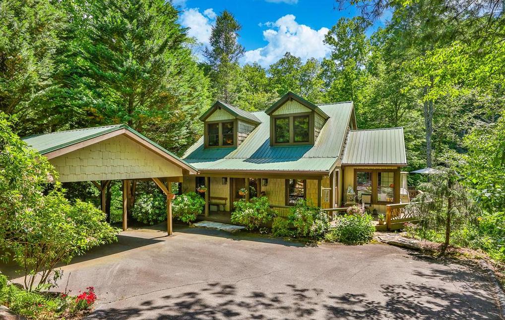 Lake Toxaway, North Carolina 28747, 5 Bedrooms Bedrooms, ,4.5 BathroomsBathrooms,Residential,For Sale,9049