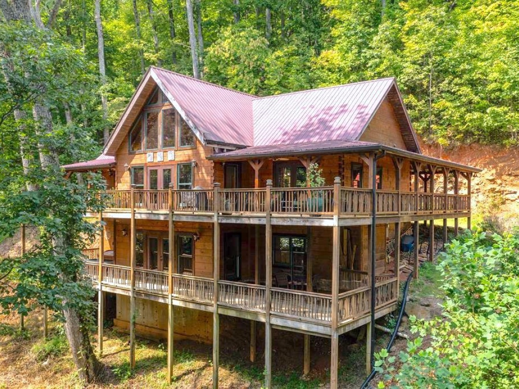 Hayesville, North Carolina 28904, 4 Bedrooms Bedrooms, ,3 BathroomsBathrooms,Residential,For Sale,9283