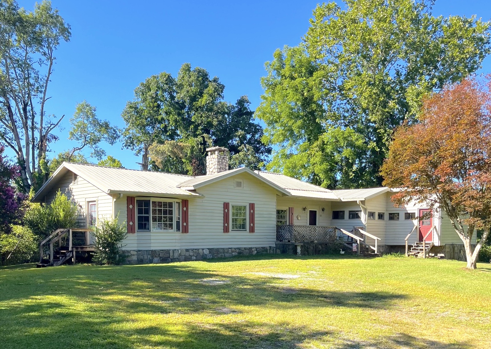 Lakemont, Georgia 30552, 3 Bedrooms Bedrooms, ,2 BathroomsBathrooms,Residential,For Sale,9475