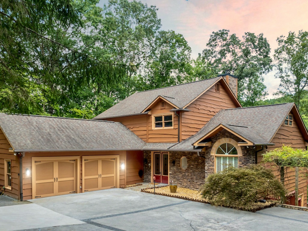 Ellijay, Georgia 30540, 5 Bedrooms Bedrooms, ,4.5 BathroomsBathrooms,Residential,For Sale,9574