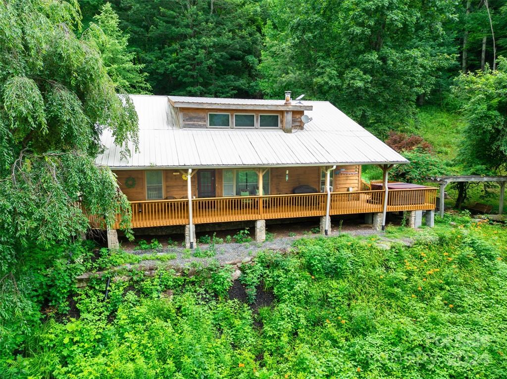 Bryson City, North Carolina 28713, 3 Bedrooms Bedrooms, ,2.5 BathroomsBathrooms,Residential,For Sale,9612