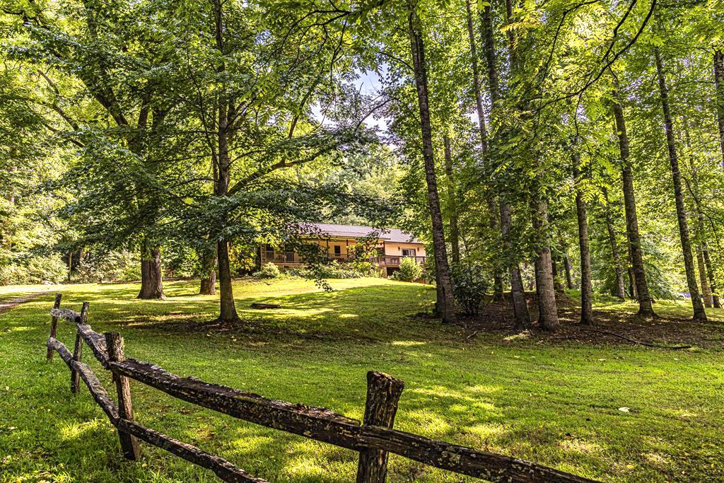 Bryson City, North Carolina 28713, 2 Bedrooms Bedrooms, ,3 BathroomsBathrooms,Residential,For Sale,9648