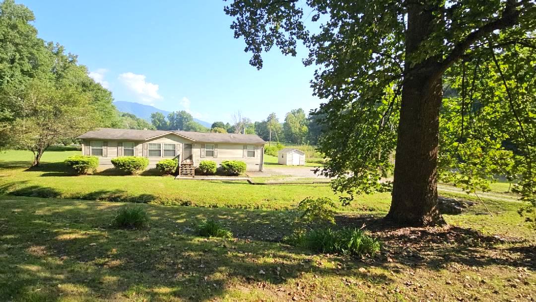 Bryson City, North Carolina 28713, 3 Bedrooms Bedrooms, ,2 BathroomsBathrooms,Residential,For Sale,9649