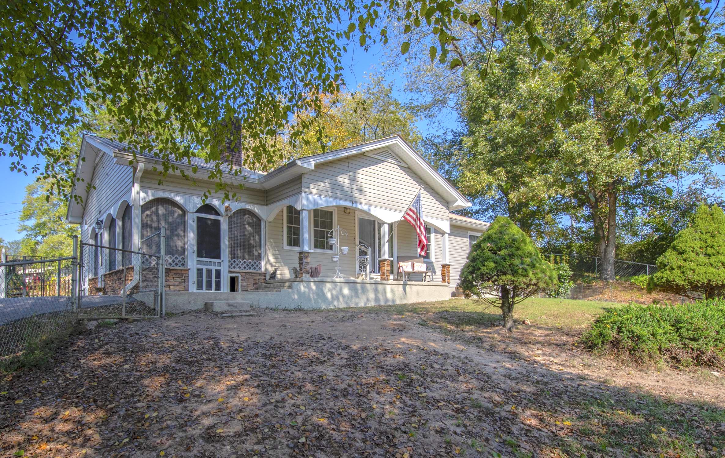 Hayesville, North Carolina 28904, 2 Bedrooms Bedrooms, ,1.5 BathroomsBathrooms,Residential,For Sale,9822