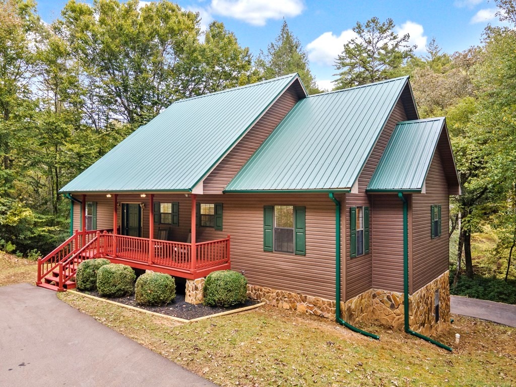 Ellijay, Georgia 30540, 3 Bedrooms Bedrooms, ,3.5 BathroomsBathrooms,Residential,For Sale,9853