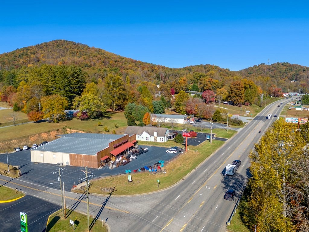 Franklin, North Carolina 28734, ,Commercial,For Sale,9929