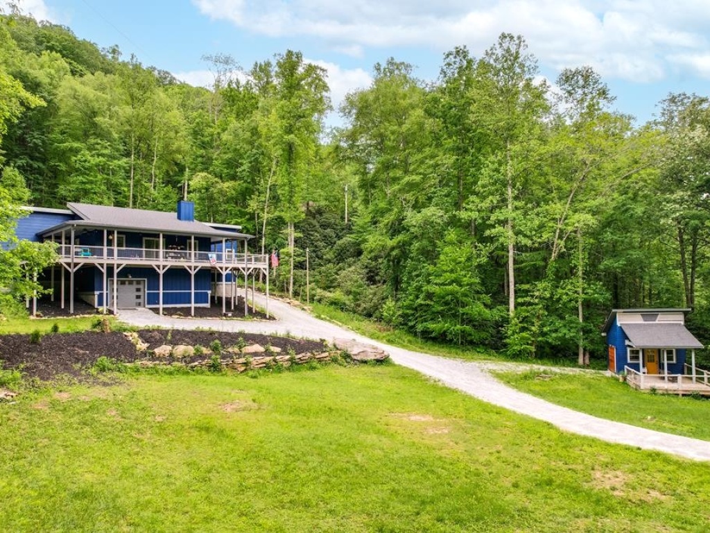 Franklin, North Carolina 28734, ,Residential,For Sale,10107