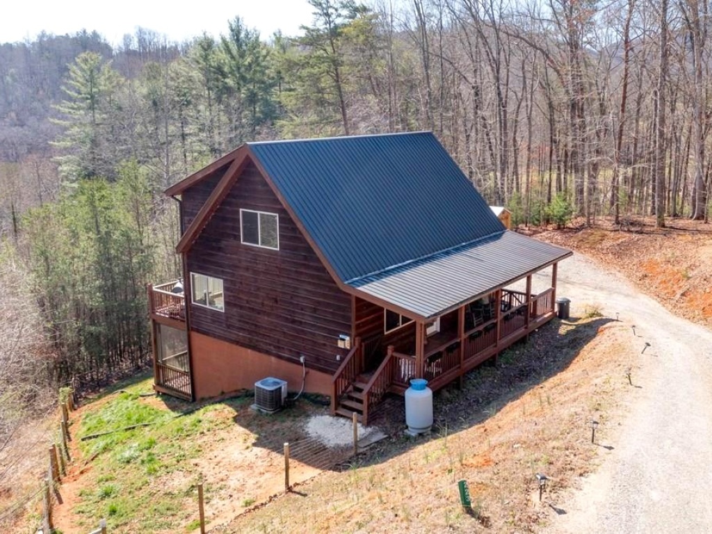 Hiawassee, Georgia 30546, 3 Bedrooms Bedrooms, ,2.5 BathroomsBathrooms,Residential,For Sale,10373