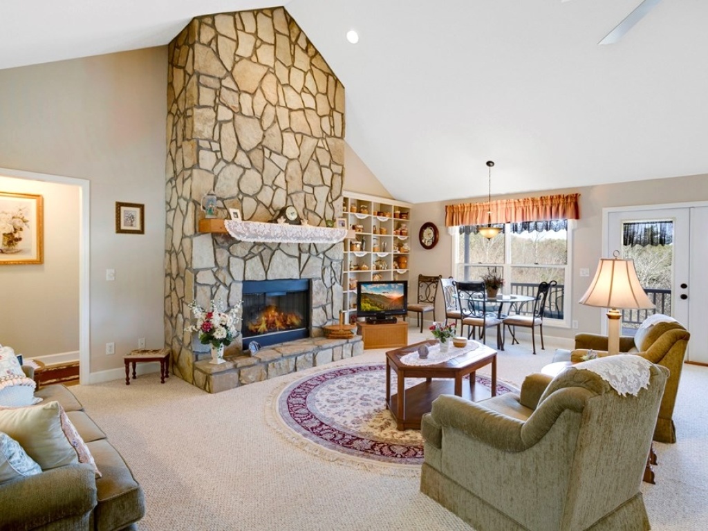 Young Harris, Georgia 30582, 3 Bedrooms Bedrooms, ,3 BathroomsBathrooms,Residential,For Sale,10375