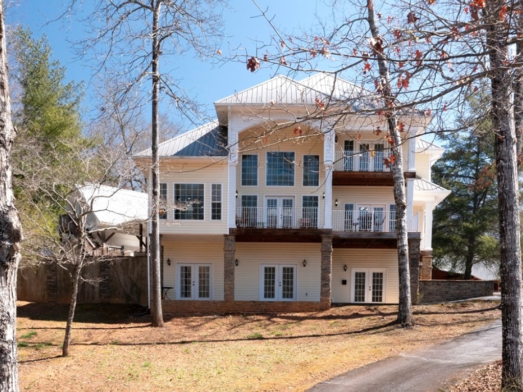 Hayesville, North Carolina 28904, 4 Bedrooms Bedrooms, ,4 BathroomsBathrooms,Residential,For Sale,10382