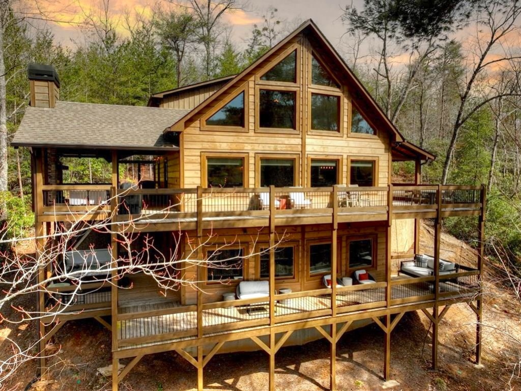 Blue Ridge, Georgia 30513, 4 Bedrooms Bedrooms, ,3.5 BathroomsBathrooms,Residential,For Sale,10385