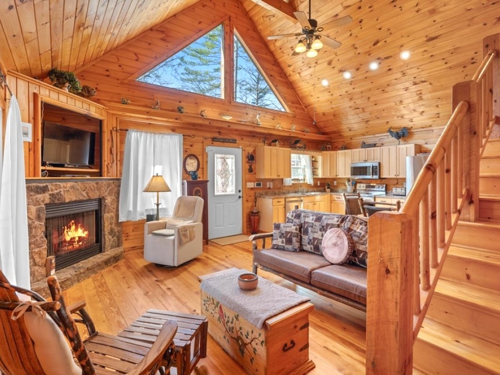 Murphy, North Carolina 28906, 2 Bedrooms Bedrooms, ,2 BathroomsBathrooms,Residential,For Sale,10394