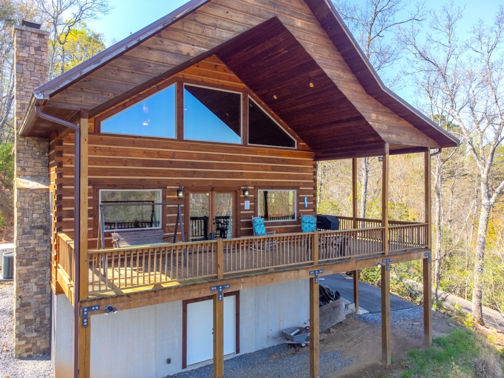 Franklin, North Carolina 28734, 2 Bedrooms Bedrooms, ,2 BathroomsBathrooms,Residential,For Sale,10406