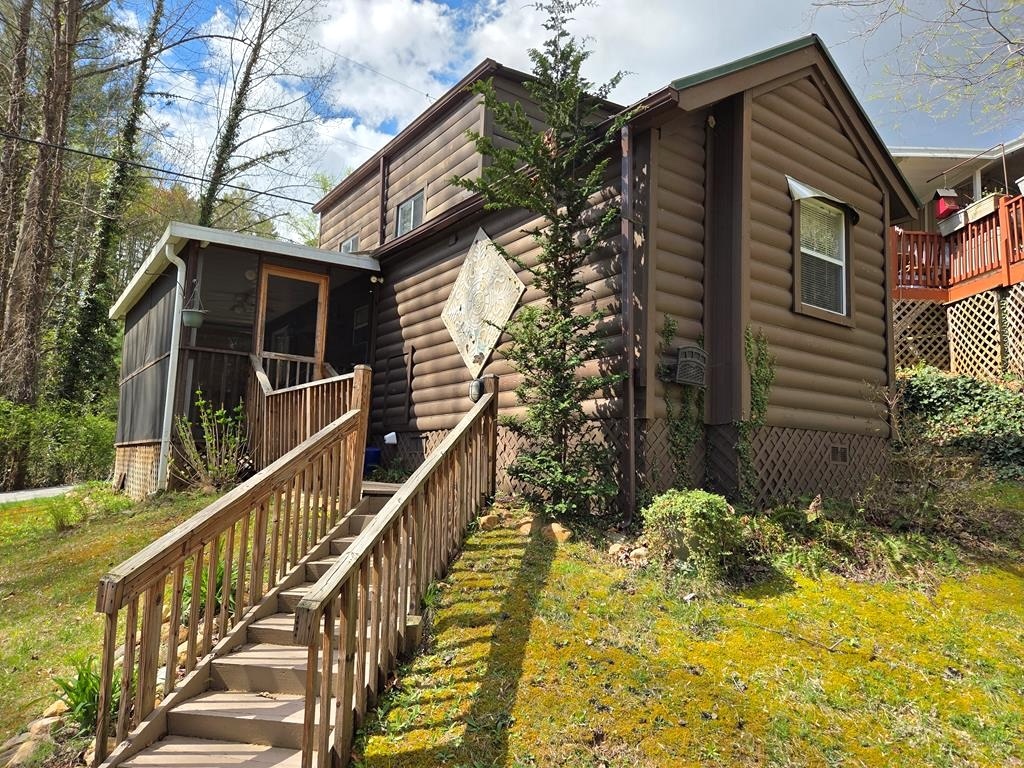 Franklin, North Carolina 28734, 2 Bedrooms Bedrooms, ,1 BathroomBathrooms,Residential,For Sale,10410