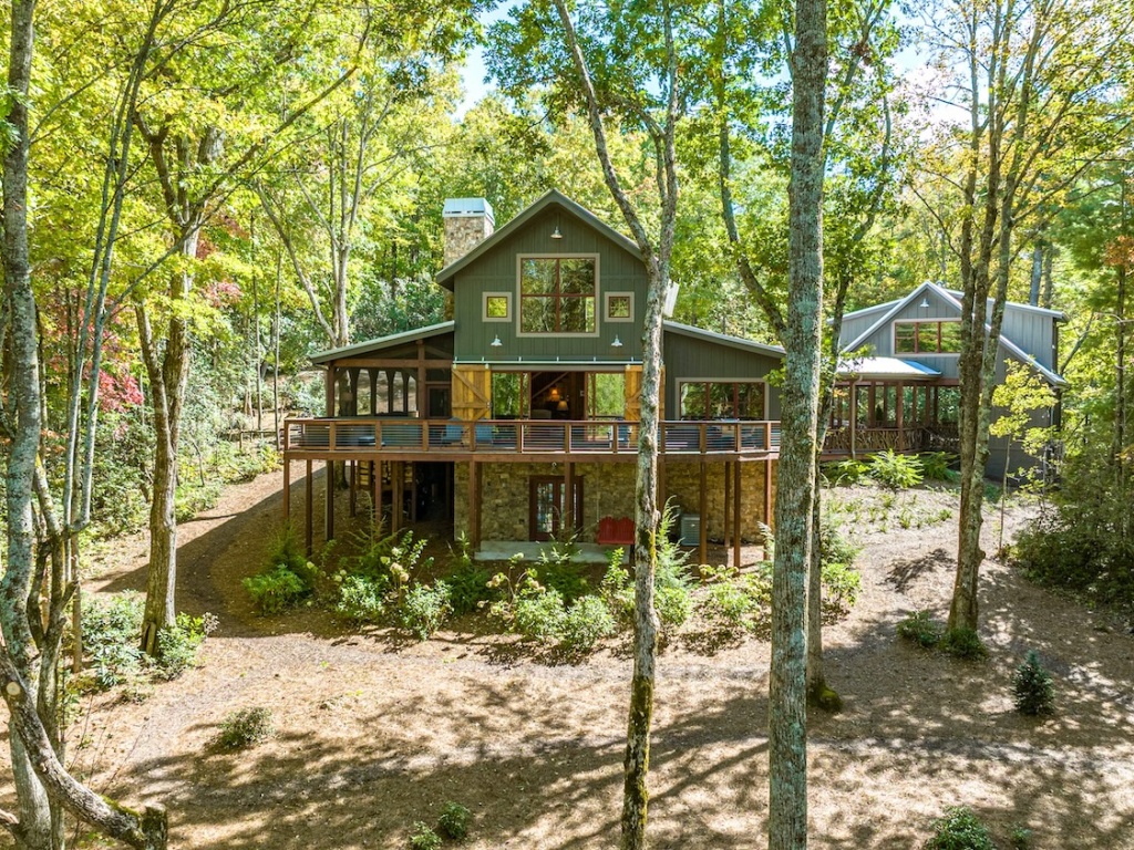 Scaly Mountain, North Carolina 28775, 4 Bedrooms Bedrooms, ,3 BathroomsBathrooms,Residential,For Sale,10438