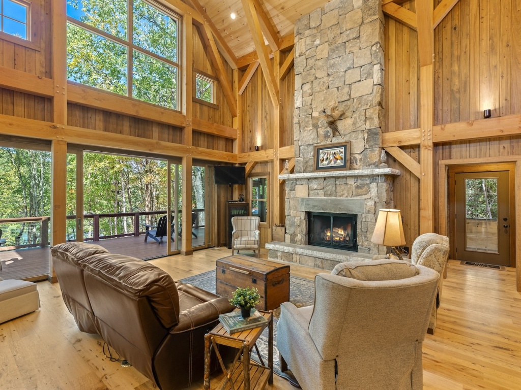Scaly Mountain, North Carolina 28775, 4 Bedrooms Bedrooms, ,3 BathroomsBathrooms,Residential,For Sale,10438
