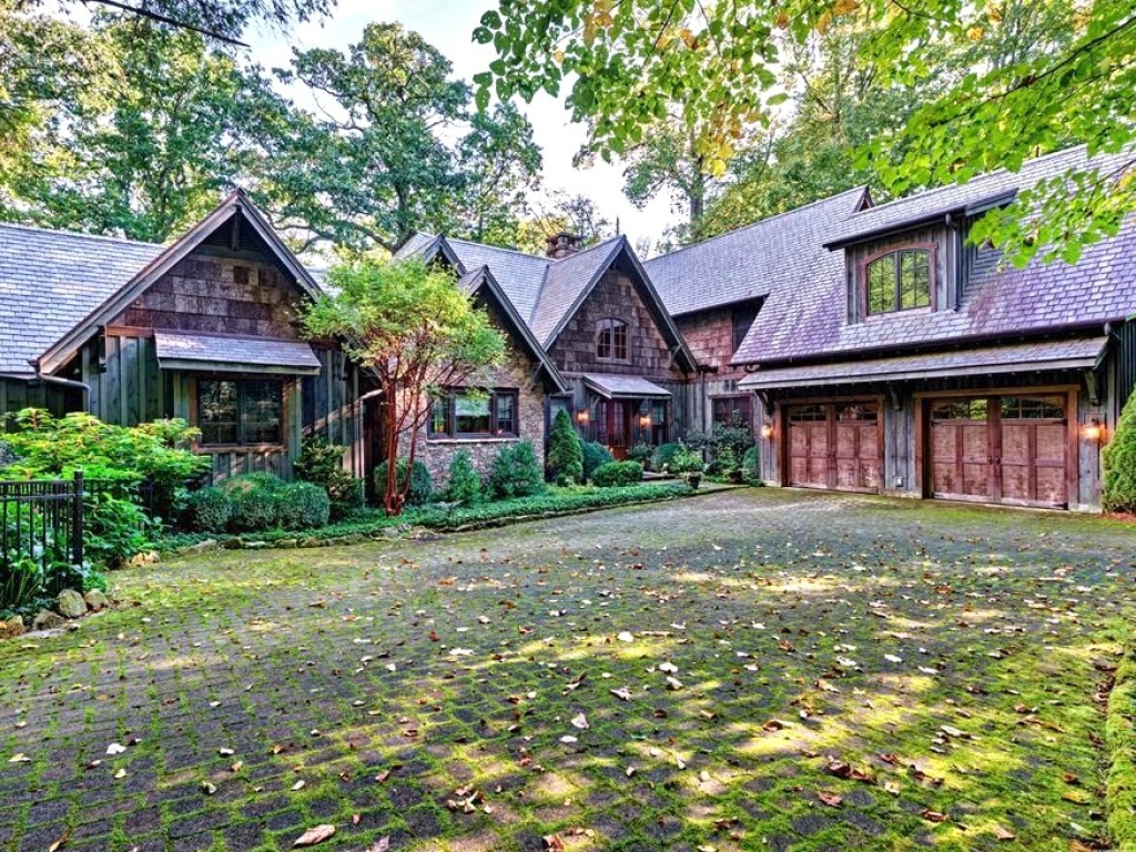 Highlands, North Carolina 28741, 4 Bedrooms Bedrooms, ,4.5 BathroomsBathrooms,Residential,For Sale,10444
