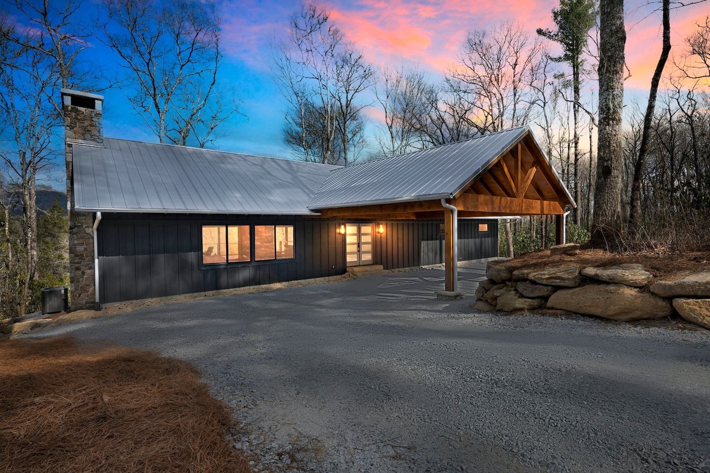 Highlands, North Carolina 28741, 2 Bedrooms Bedrooms, ,2.5 BathroomsBathrooms,Residential,For Sale,10446