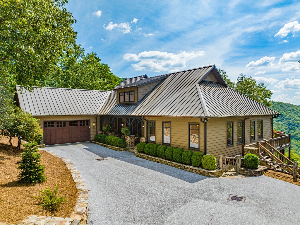 Cashiers, North Carolina 28717, 4 Bedrooms Bedrooms, ,6.5 BathroomsBathrooms,Residential,For Sale,10450