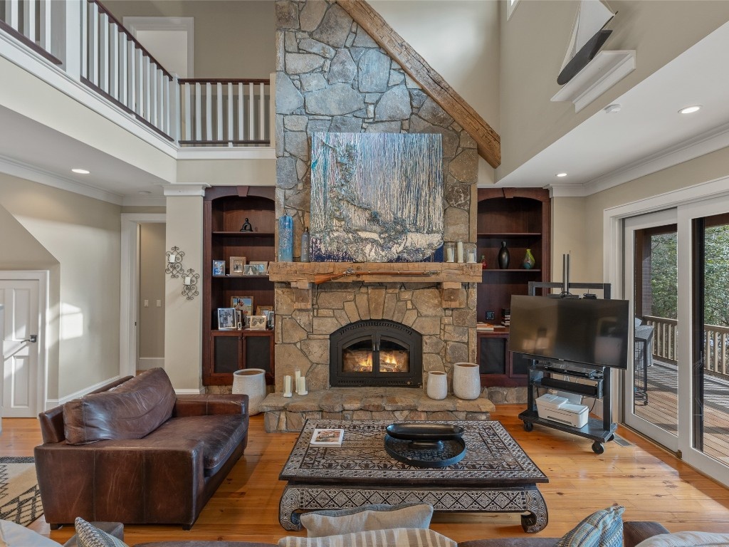 Sapphire, North Carolina 28774, 3 Bedrooms Bedrooms, ,3.5 BathroomsBathrooms,Residential,For Sale,10452