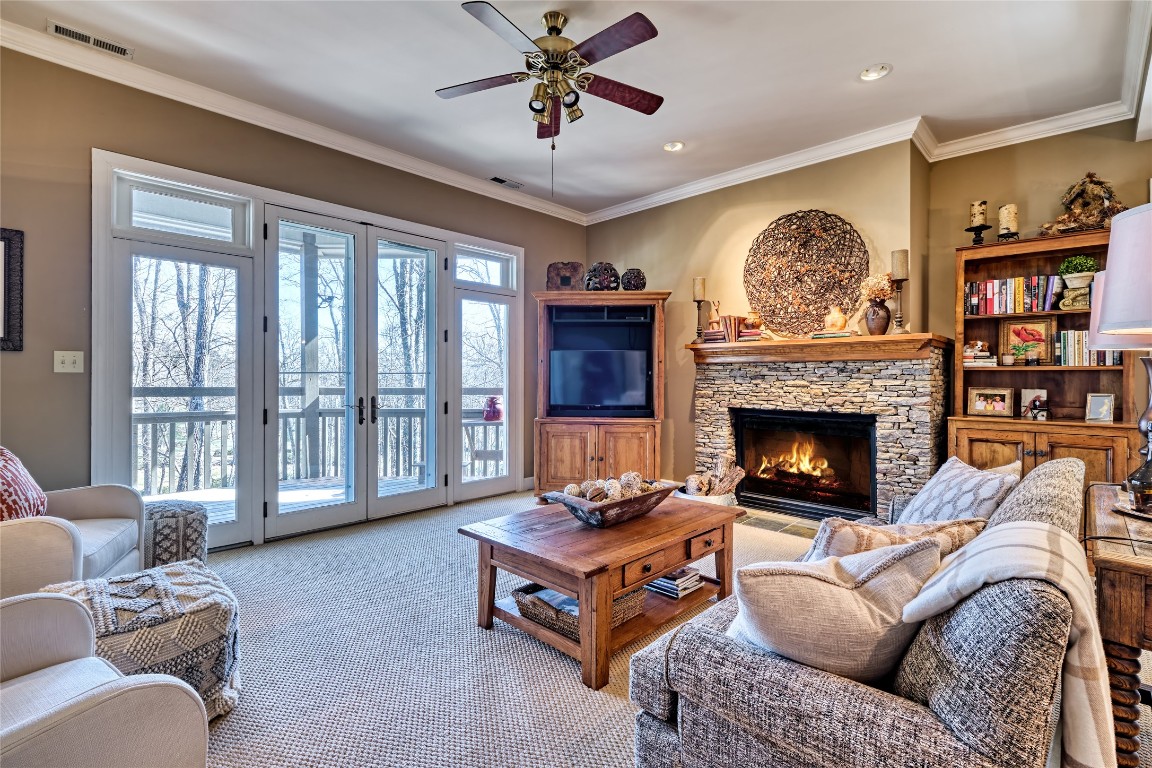 Highlands, North Carolina 28741, 2 Bedrooms Bedrooms, ,2 BathroomsBathrooms,Residential,For Sale,10457