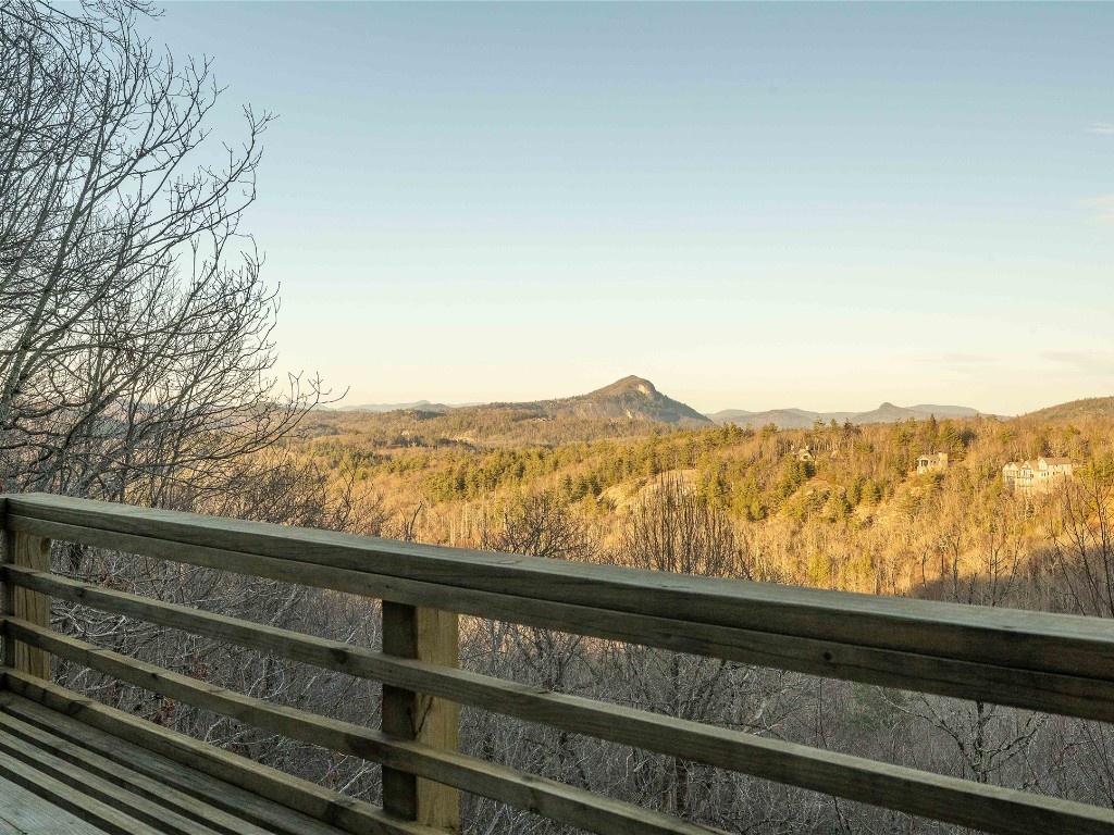 Highlands, North Carolina 28741, 4 Bedrooms Bedrooms, ,4.5 BathroomsBathrooms,Residential,For Sale,10461