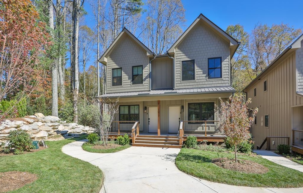 Highlands, North Carolina 28741, 3 Bedrooms Bedrooms, ,3.5 BathroomsBathrooms,Residential,For Sale,10462