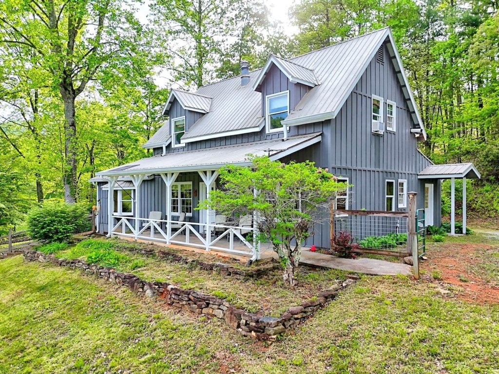 Rabun Gap, Georgia 30568, 3 Bedrooms Bedrooms, ,3 BathroomsBathrooms,Residential,For Sale,10493