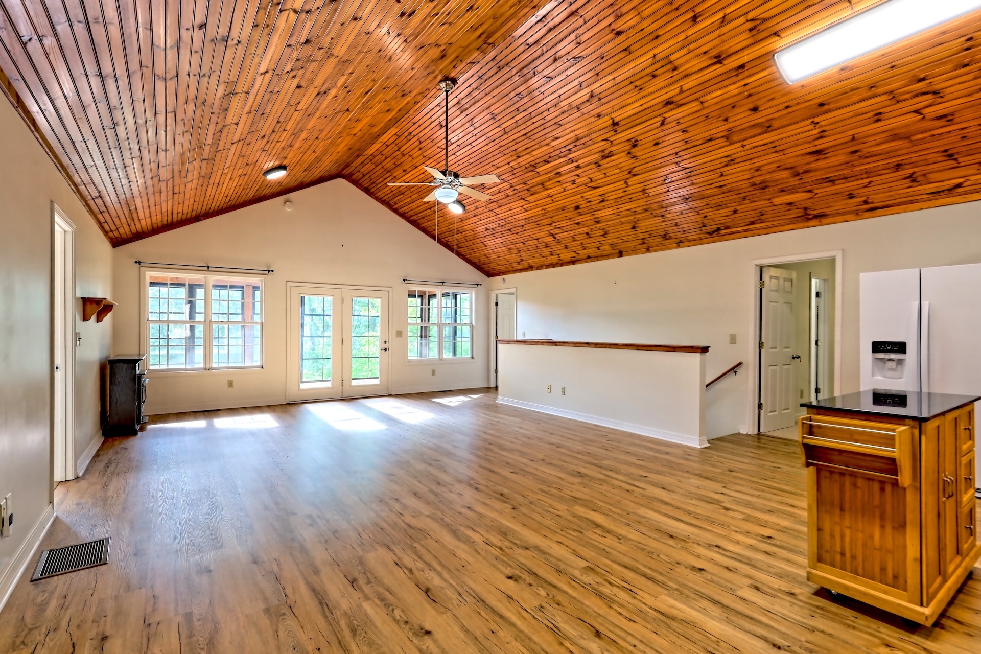Rabun Gap, Georgia 30568, 4 Bedrooms Bedrooms, ,3 BathroomsBathrooms,Residential,For Sale,10497