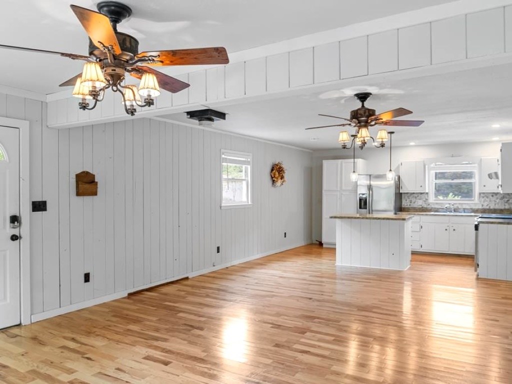 Franklin, North Carolina 28734, 3 Bedrooms Bedrooms, ,2 BathroomsBathrooms,Residential,For Sale,10520