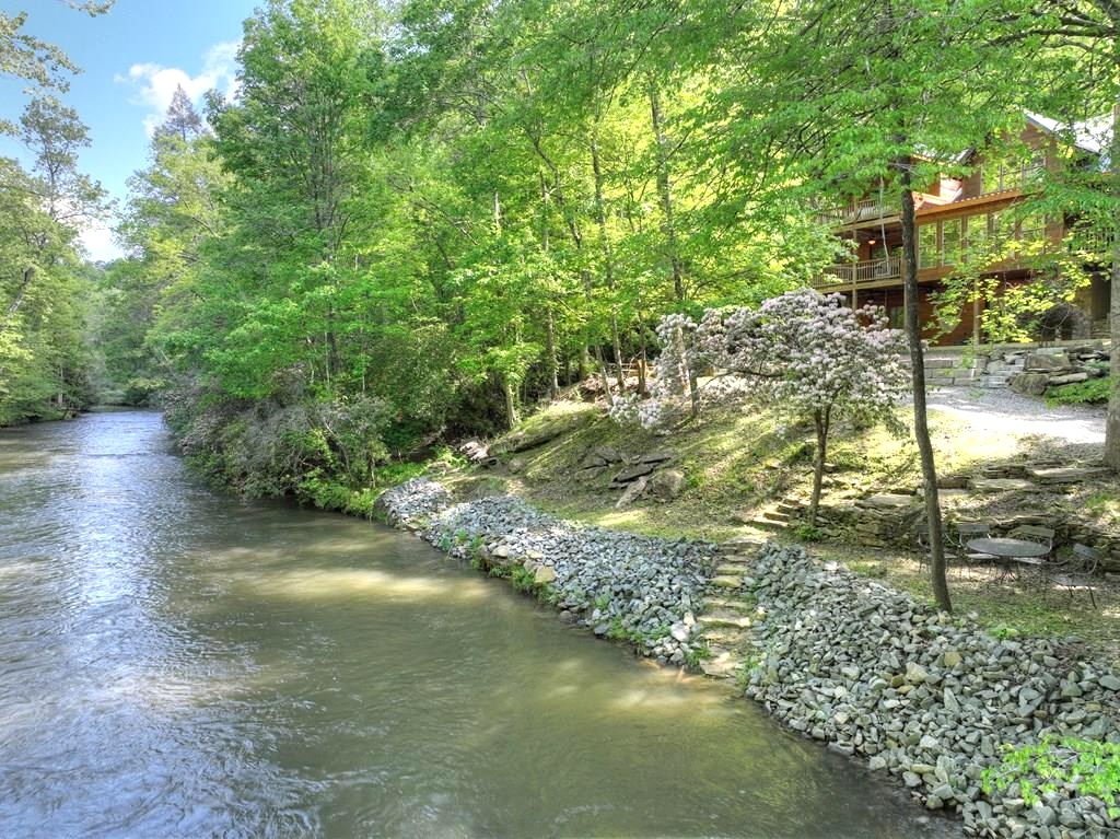 Ellijay, Georgia 30540, 3 Bedrooms Bedrooms, ,3 BathroomsBathrooms,Residential,For Sale,10549