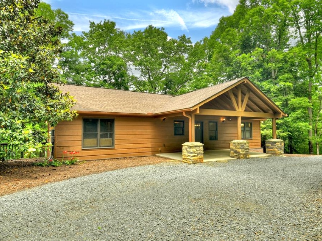 Ellijay, Georgia 30540, 4 Bedrooms Bedrooms, ,2 BathroomsBathrooms,Residential,For Sale,10550