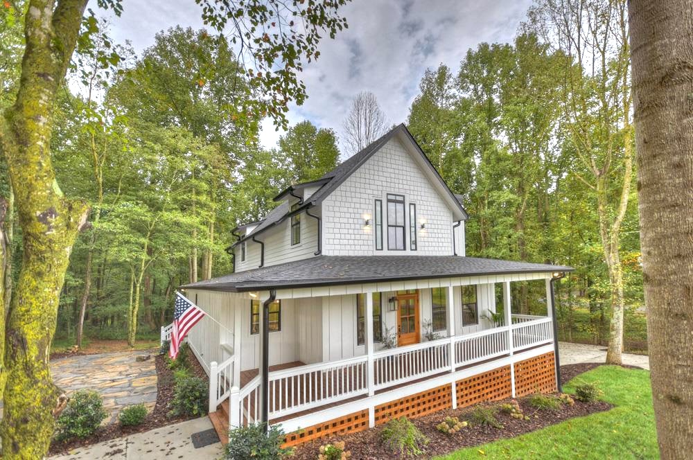 Ellijay, Georgia 30540, 3 Bedrooms Bedrooms, ,2.5 BathroomsBathrooms,Residential,For Sale,10562