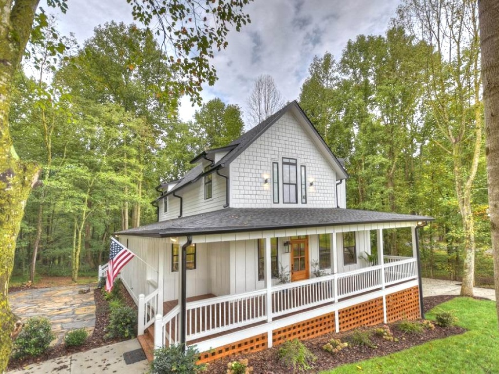 Ellijay, Georgia 30540, 3 Bedrooms Bedrooms, ,2.5 BathroomsBathrooms,Residential,For Sale,10562