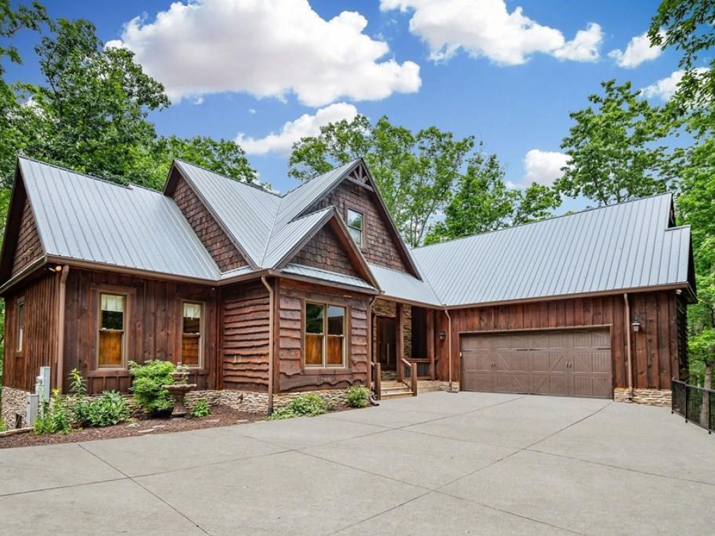 Ellijay, Georgia 30540, 3 Bedrooms Bedrooms, ,2 BathroomsBathrooms,Residential,For Sale,10566