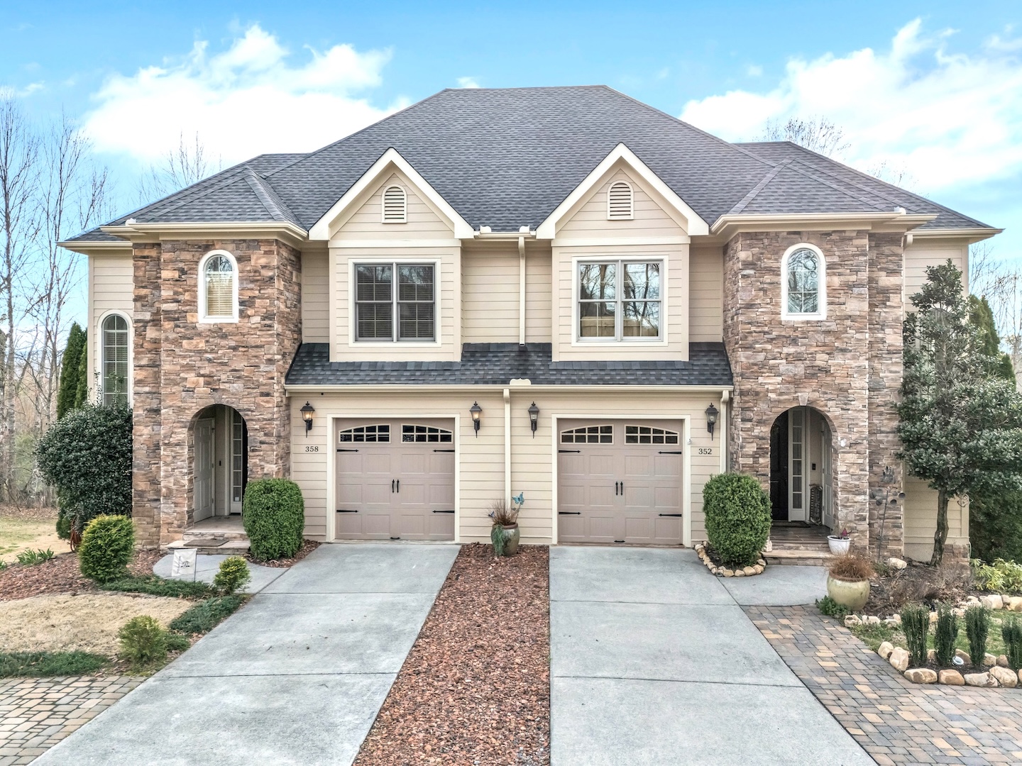 Hayesville, North Carolina 28904, 4 Bedrooms Bedrooms, ,3.5 BathroomsBathrooms,Residential,For Sale,10591