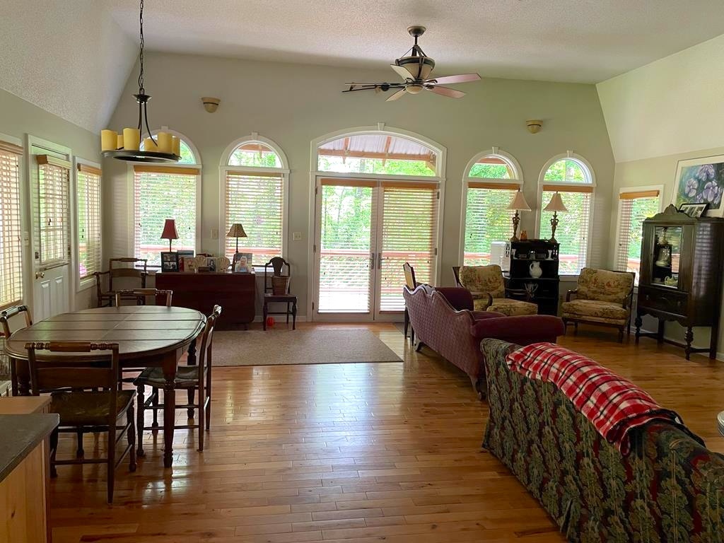 Hayesville, North Carolina 28904, 2 Bedrooms Bedrooms, ,3 BathroomsBathrooms,Residential,For Sale,10595