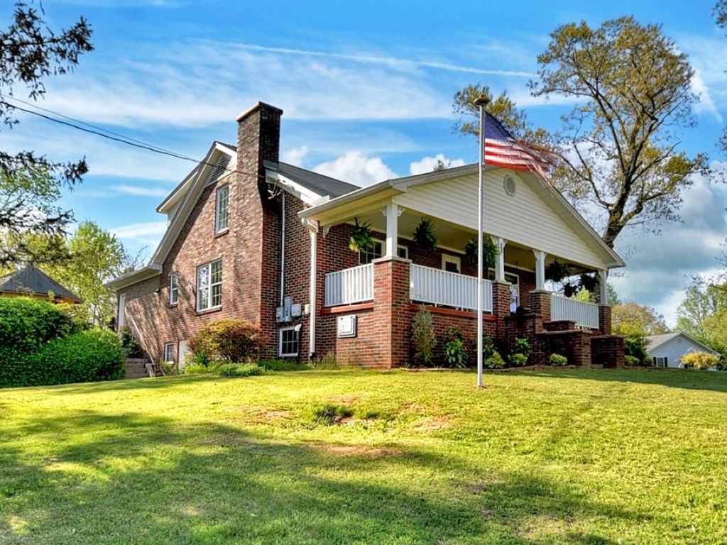 Blue Ridge, Georgia 30513, 4 Bedrooms Bedrooms, ,2.5 BathroomsBathrooms,Residential,For Sale,10598