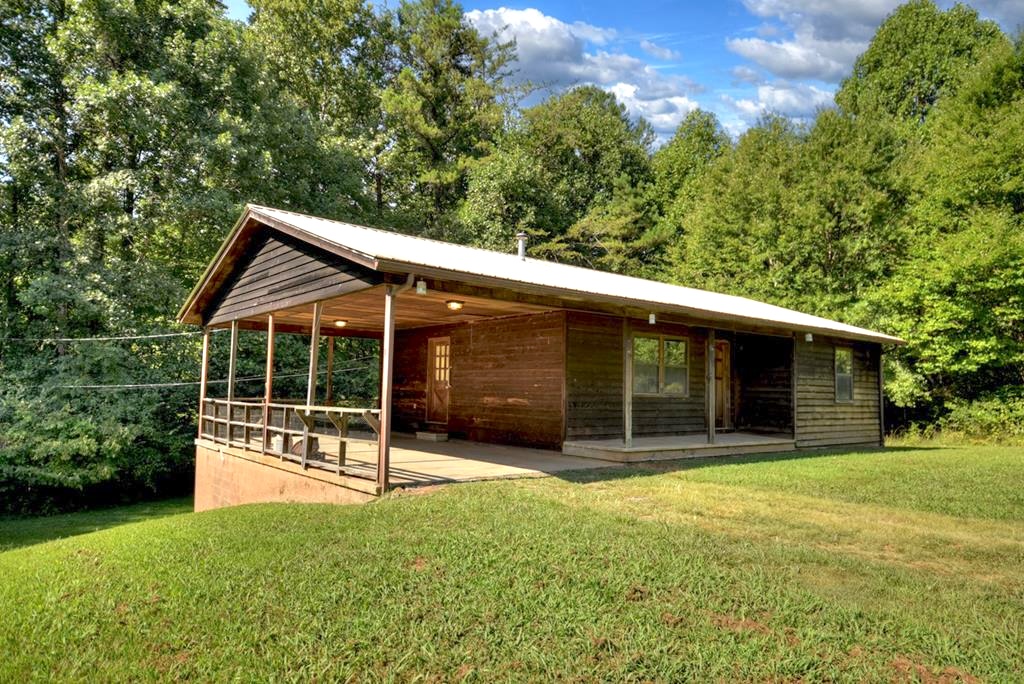 McCaysville, Georgia 30555, 2 Bedrooms Bedrooms, ,1 BathroomBathrooms,Residential,For Sale,10599