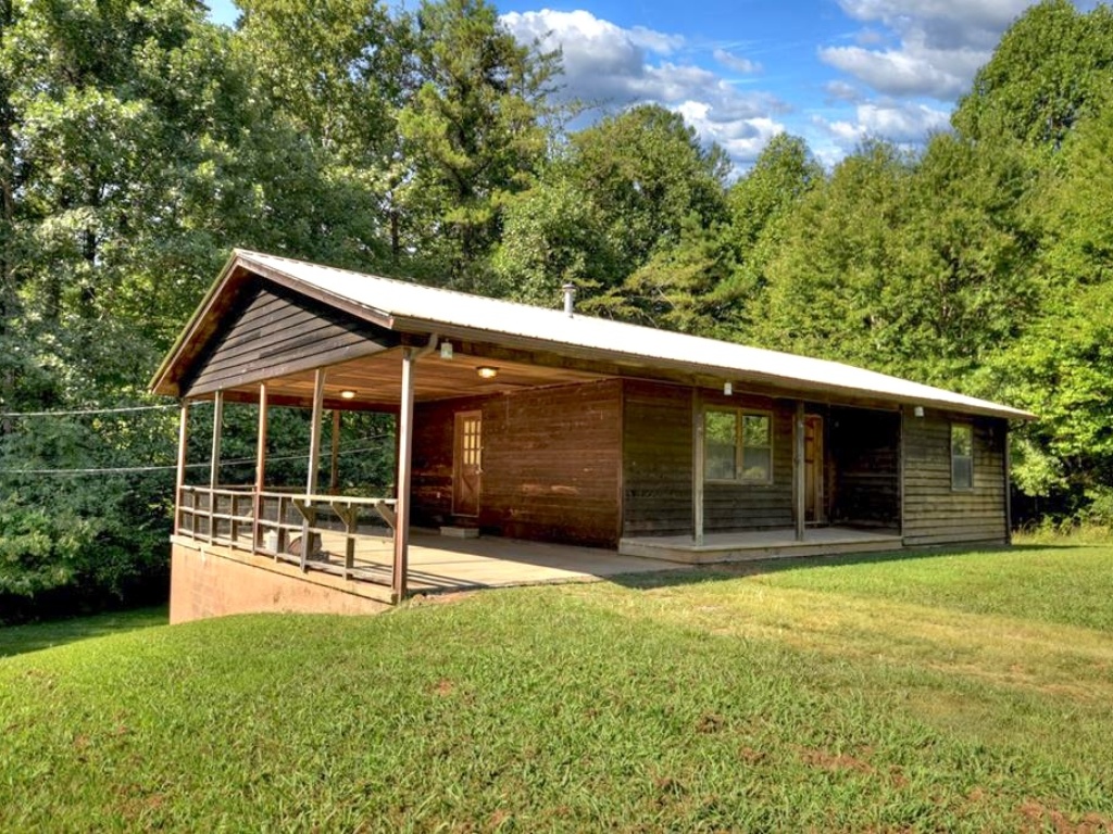 McCaysville, Georgia 30555, 2 Bedrooms Bedrooms, ,1 BathroomBathrooms,Residential,For Sale,10599