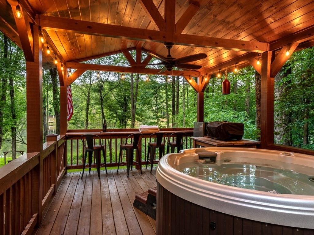 Ellijay, Georgia 30540, 2 Bedrooms Bedrooms, ,2 BathroomsBathrooms,Residential,For Sale,10607