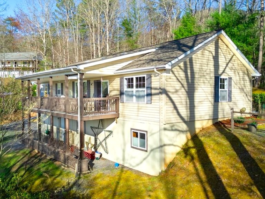 Sylva, North Carolina 28779, 3 Bedrooms Bedrooms, ,3 BathroomsBathrooms,Residential,For Sale,10620