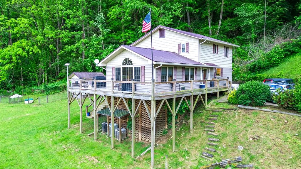 Bryson City, North Carolina 28713, 3 Bedrooms Bedrooms, ,2.5 BathroomsBathrooms,Residential,For Sale,10638