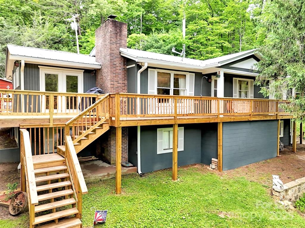 Franklin, North Carolina 28734, 3 Bedrooms Bedrooms, ,3 BathroomsBathrooms,Residential,For Sale,10660